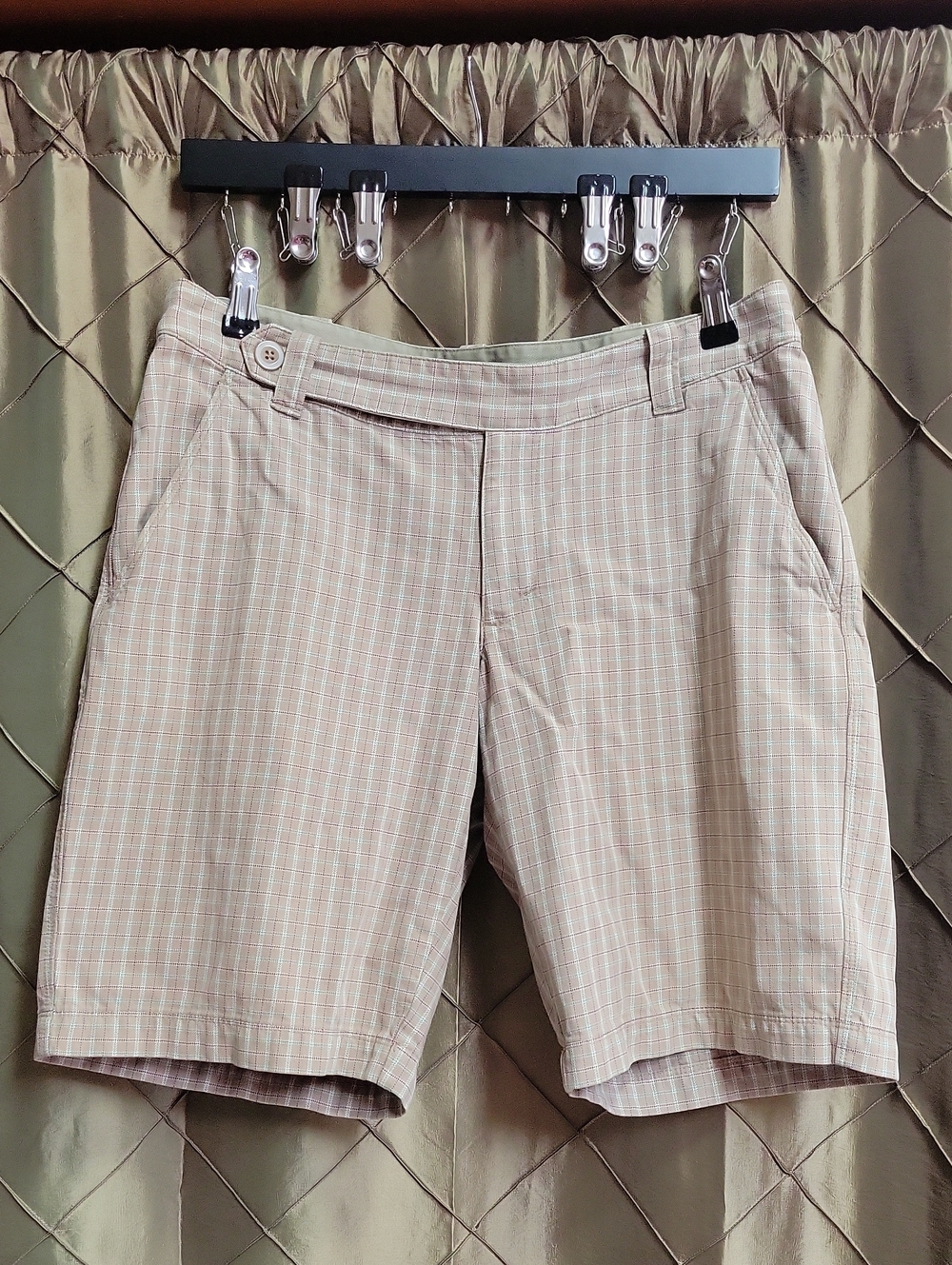 EUC- The North Face Plaid Chino Short w/Tab Waistband